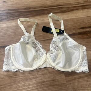 Wacoal retro chic unlined cream sexy lacy unlined 36C bra